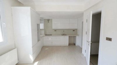 Interior 4