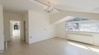 Interior 7