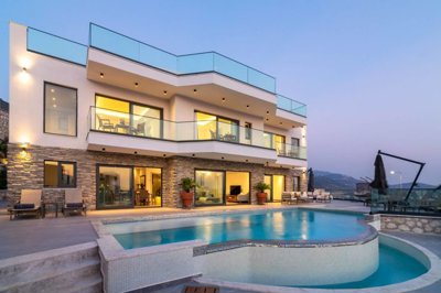Exterior 4