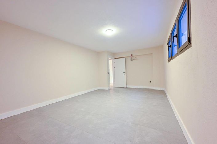 Image No.32-5 Bed House/Villa for sale
