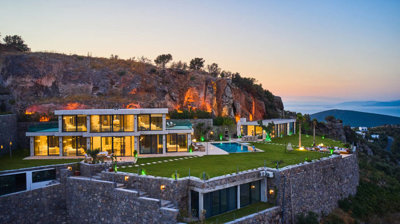 Exterior 4