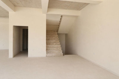 Interior 4