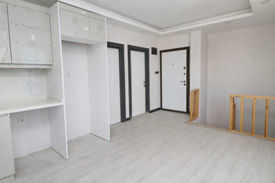 Interior 11
