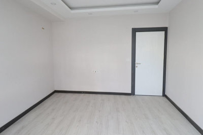 Interior 4