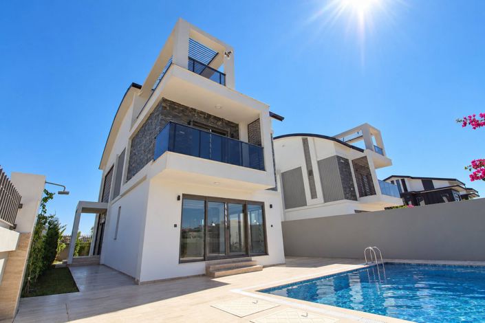 Image No.4-5 Bed House/Villa for sale