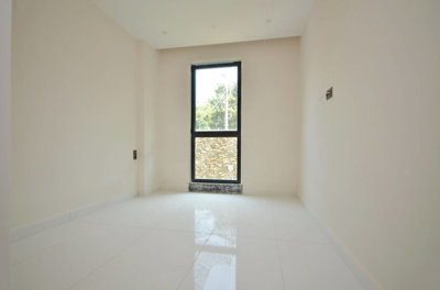 Interior 4