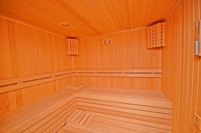 Exterior 8