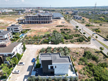 Exterior 10