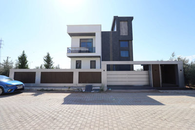 Exterior 12