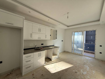 Interior 4