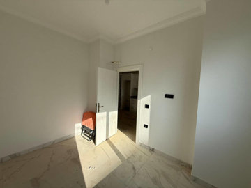 Interior 5