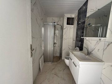 Interior 8