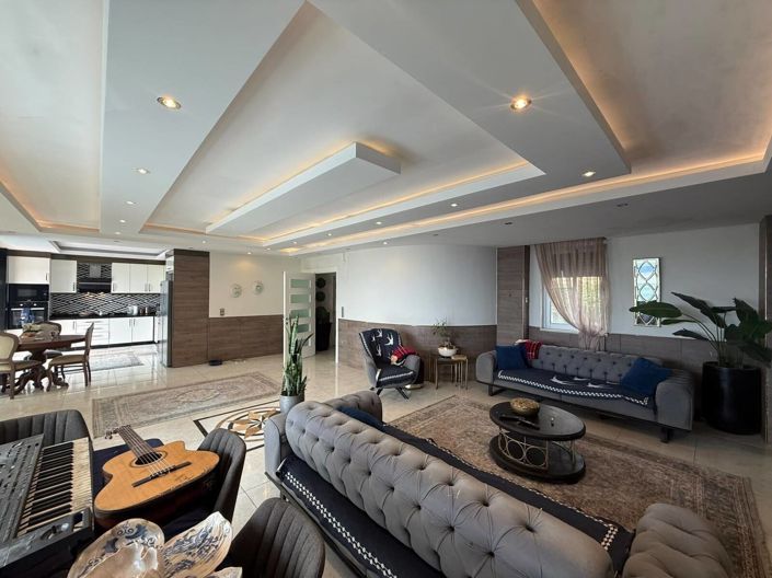Image No.10-4 Bed House/Villa for sale