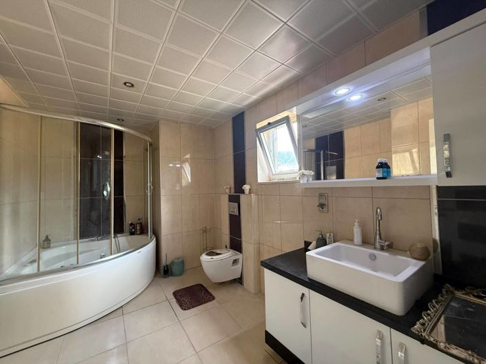Image No.25-4 Bed House/Villa for sale