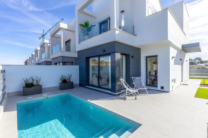 Image No.1-3 Bed House/Villa for sale