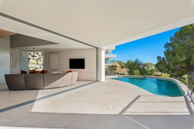 Exterior 5
