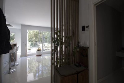 Interior 10