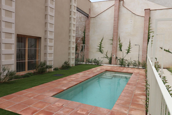 Image No.1-2 Bed House/Villa for sale
