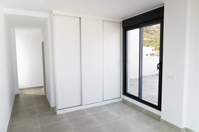 Interior 6