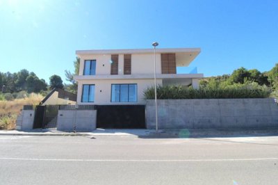 Exterior 8