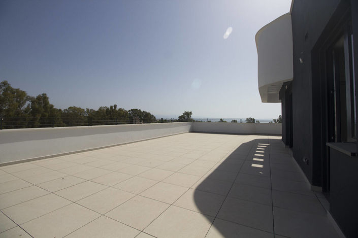 Image No.20-4 Bed Apartment for sale