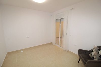 Interior 8