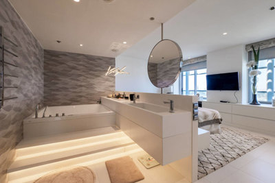 Interior 10