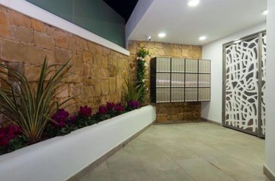 Exterior 8