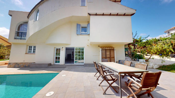 Image No.2-Maison / Villa de 5 chambres à vendre à Orihuela