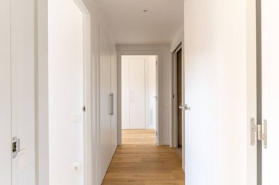 Interior 11