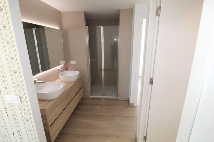 Image No.17-4 Bed House/Villa for sale