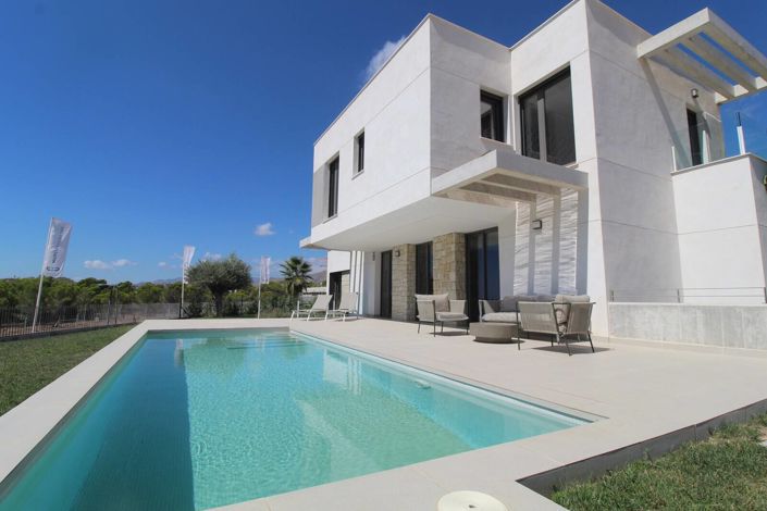 Image No.2-4 Bed House/Villa for sale