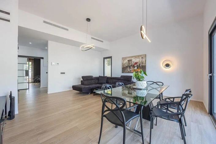 Image No.45-4 Bed House/Villa for sale