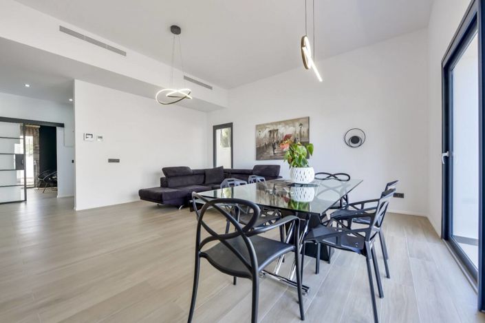 Image No.52-4 Bed House/Villa for sale