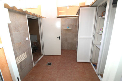 Exterior 5