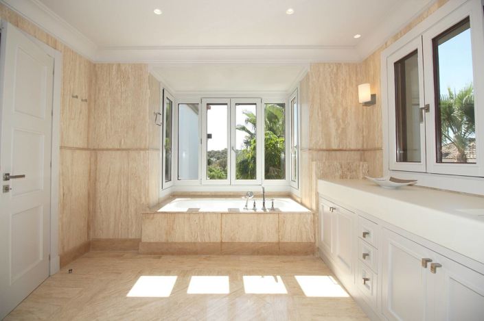 Image No.33-House/Villa for sale