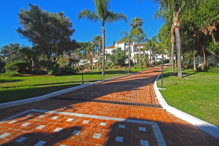 Image No.6-House/Villa for sale