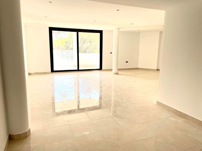 Image No.33-5 Bed House/Villa for sale