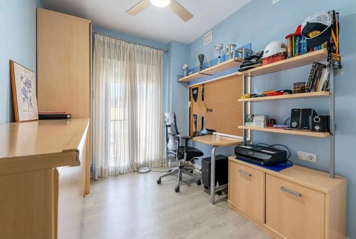 Image No.19-4 Bed Apartment for sale