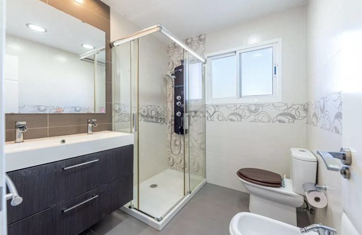 Image No.20-4 Bed Apartment for sale