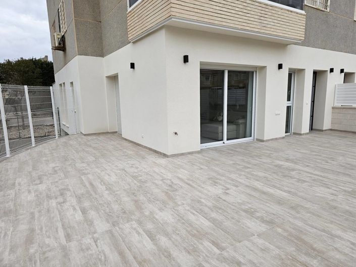 Image No.3-Appartement de 3 chambres à vendre à Torrevieja