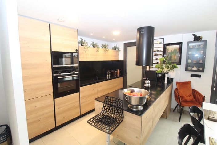 Image No.13-3 Bed Apartment for sale