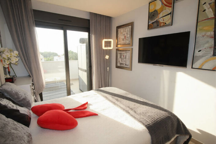 Image No.18-3 Bed Apartment for sale