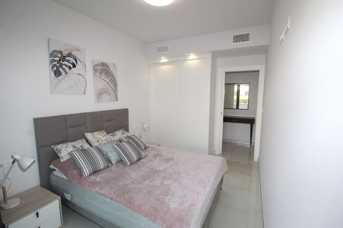 Image No.19-3 Bed Apartment for sale