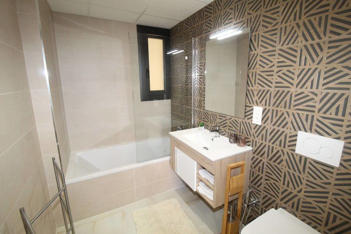 Image No.21-3 Bed Apartment for sale