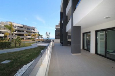 Exterior 3