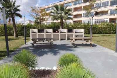 Exterior 8