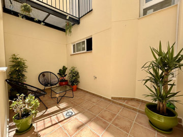 Exterior 4