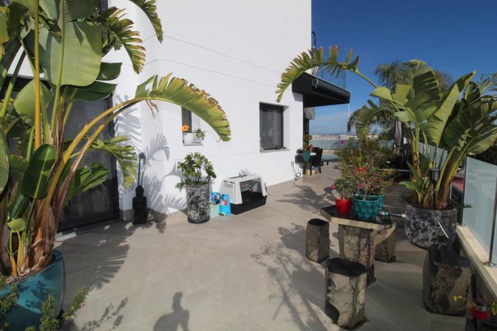 Image No.2-3 Bed House/Villa for sale