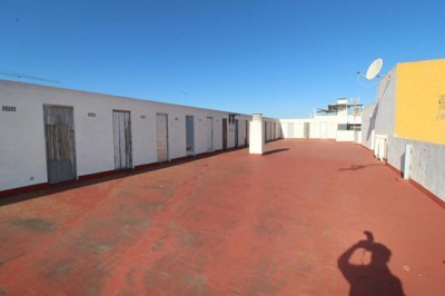 Exterior 4